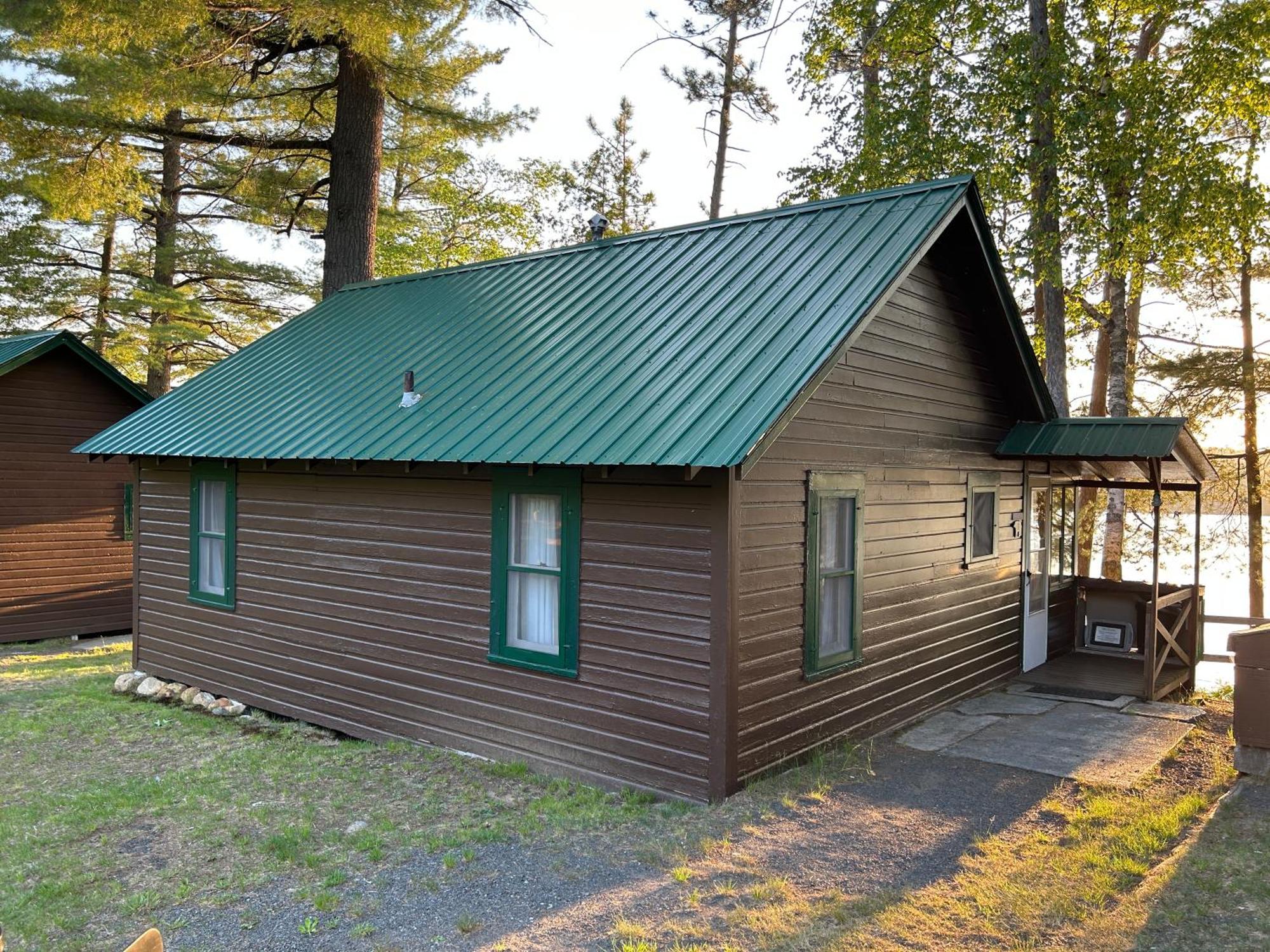 Paddler'S Rest Lakeside Cabins And Motel Long Lake エクステリア 写真
